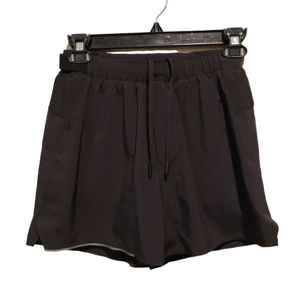 Lululemon On The Fly Women's Size XS Black Stretch Shorts